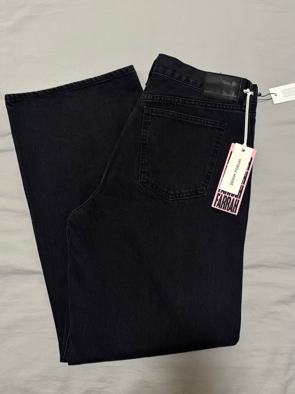 Aritzia Denim Forum The Farrah Lo-Rise Wide Jean - Black Eyeliner - Size 31 NWT